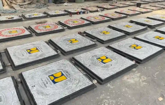 Tutup Manhole Besi Ceper
